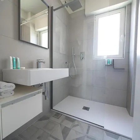 Smeraldo ホテル 3*