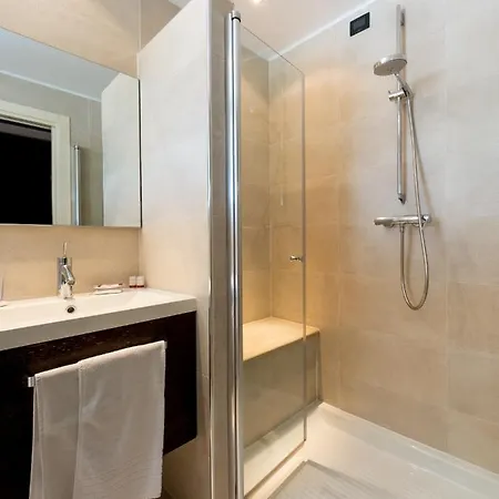 Smeraldo ホテル 3*