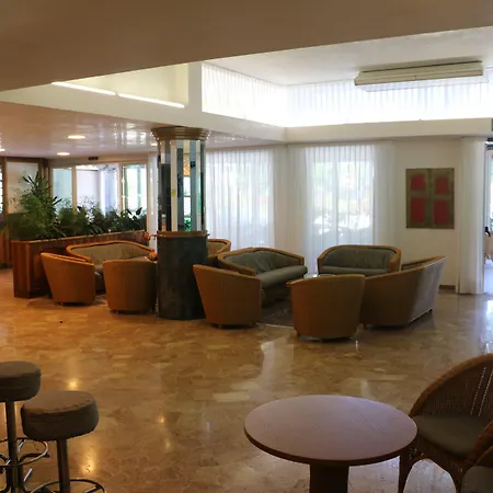 Smeraldo ホテル 3*