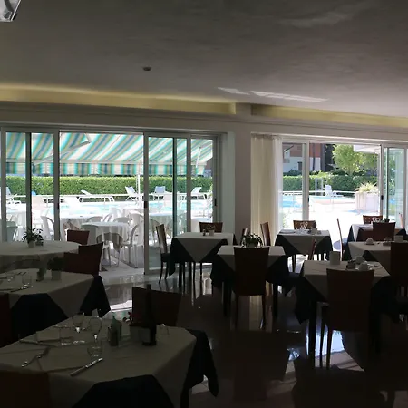 Smeraldo Szálloda 3*