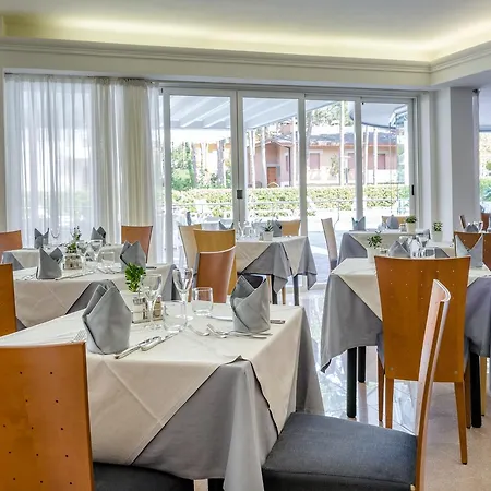 Smeraldo 3* リニャーノ・サッビアドーロ